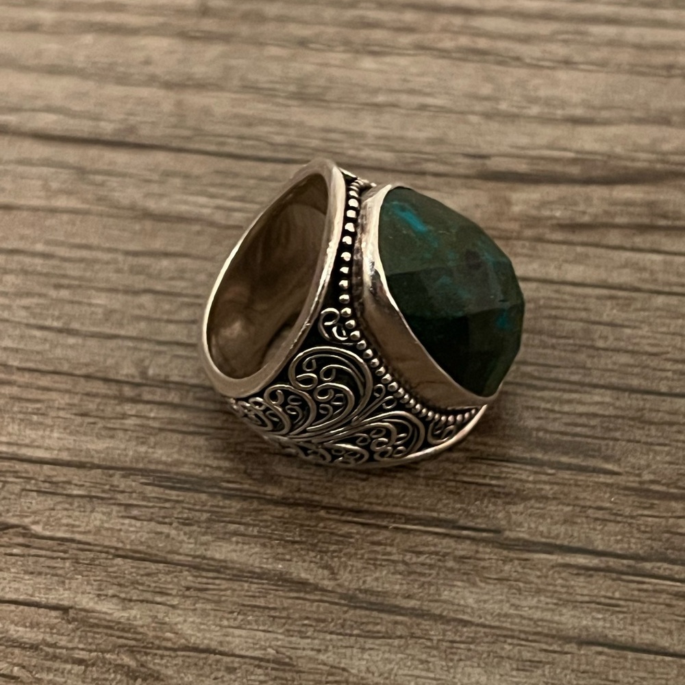 .925 Sterling Silver and Green Gemstone Ring